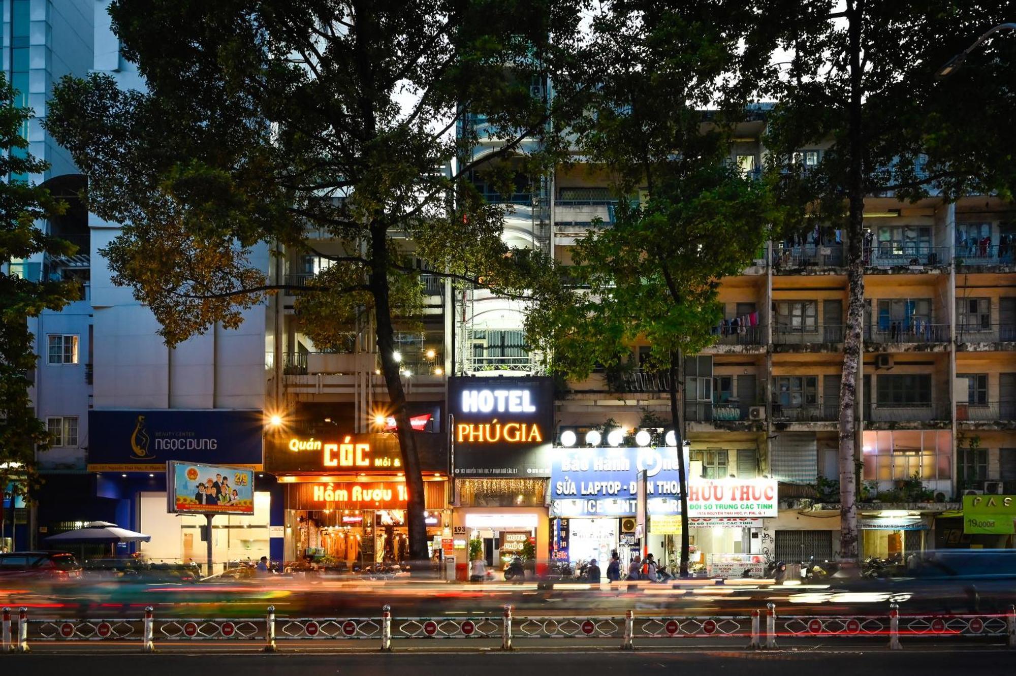 Phu Gia Hotel 193 Nguyen Thai Hoc Хошимін Екстер'єр фото